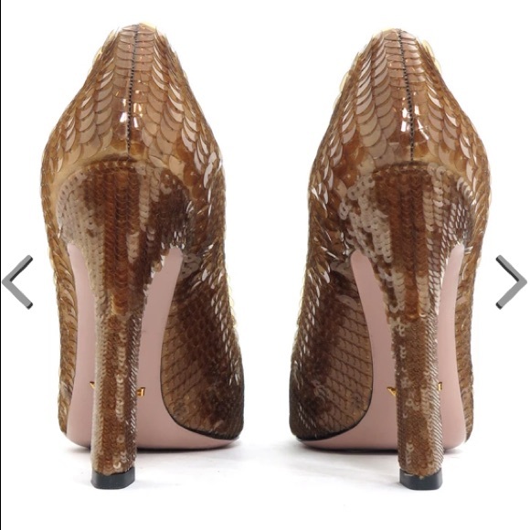 Vintage ⭐️ Gold ⭐️ Sequin Prada heels - Picture 10 of 13